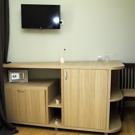Iveria Hotel Khashuri Ngoại thất bức ảnh