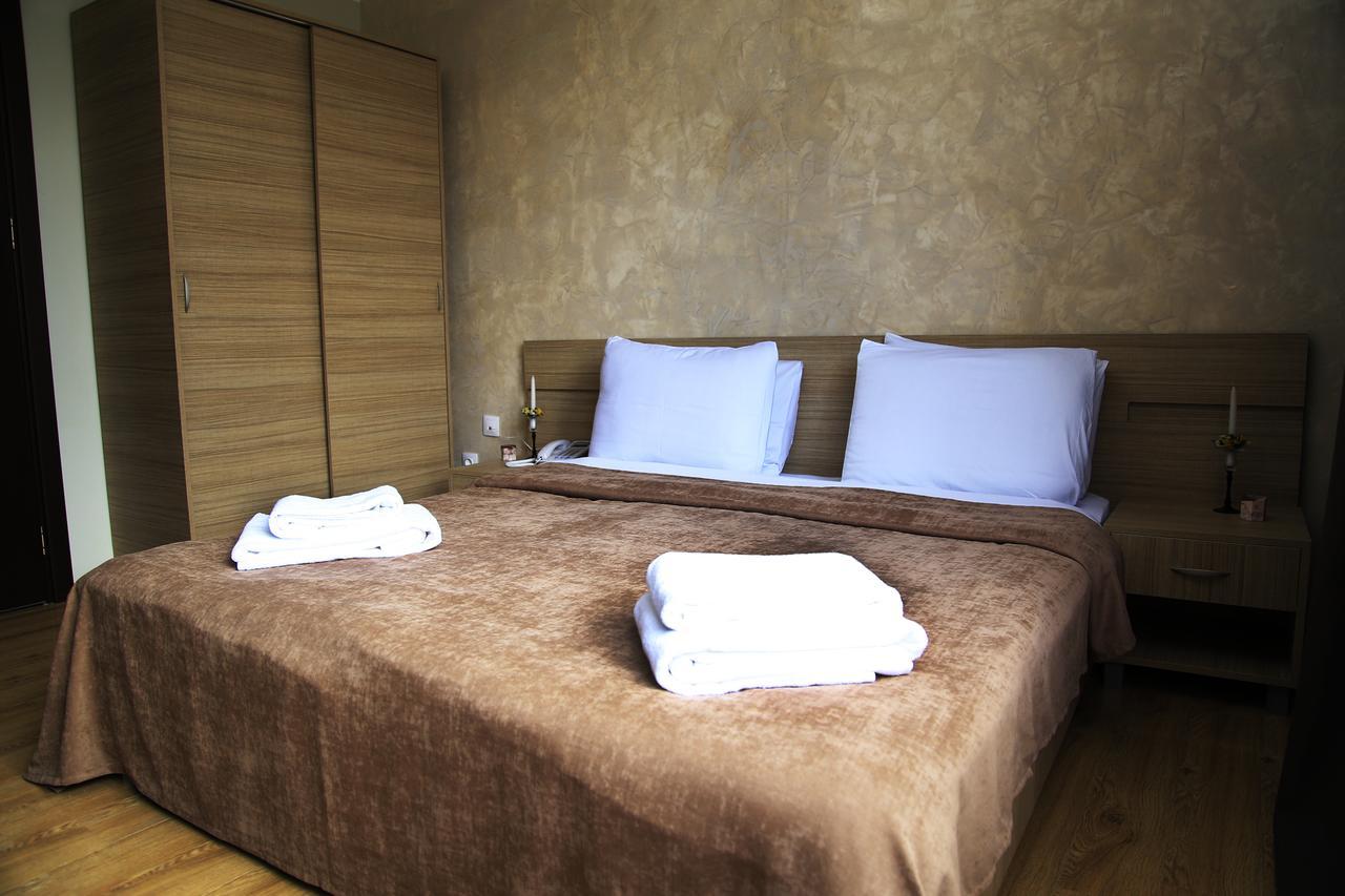 Iveria Hotel Khashuri Ngoại thất bức ảnh