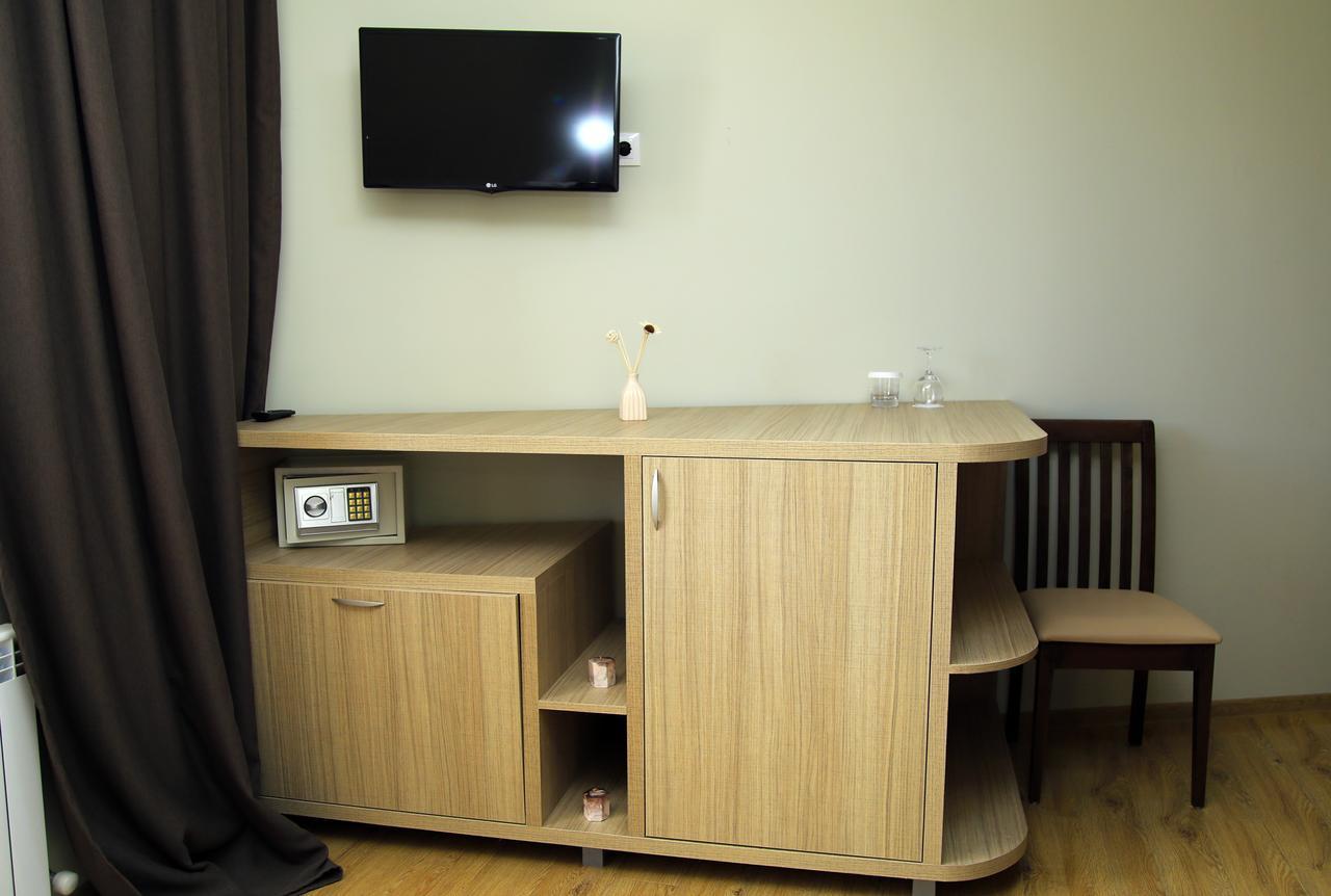 Iveria Hotel Khashuri Ngoại thất bức ảnh